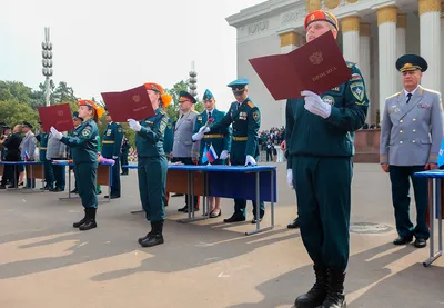 В чем клянутся народу президенты КР и других стран — сравнение текстов  присяги - , Sputnik Кыргызстан