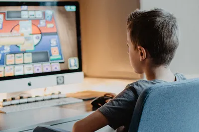 Ученые объяснили, почему компьютерные игры так популярны у детей -  Российская газета