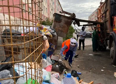 Возросшее количество отходов и дорогие запчасти: в акимате Актау назвали  причины проблем с вывозом мусора