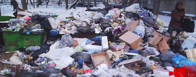 В Краснодаре власти не могут решить проблему с вывозом мусора