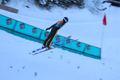 Первые соревнования зимнего сезона по прыжкам на лыжах с трамплин прошли в  Южно-Сахалинске - 