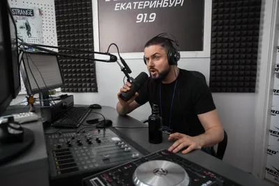 Радио рекорд, FM 100.3, Взлётка Сити, улица Партизана Железняка, 40а к1,  Красноярск — 2ГИС