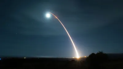 КНДР запустила две стратегические ракеты в ответ на учения США и Южной  Кореи | 