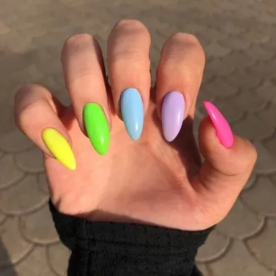 Разноцветный маникюр — 55 идей! Встречаем лето 2020 | Nail colors, Pretty  nails, Trendy nails