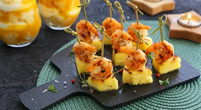 Закуска с ананасом и креветками на шпажках, пошаговый рецепт на гриле с  фото на сайте Гастроном