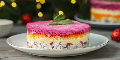 30 лучших салатов на Новый год — 2024: рецепты - Лайфхакер