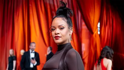 Rihanna Super Bowl Setlist Is On 39th Version, New Music Is 'Weird'