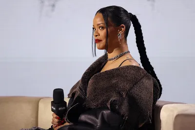 Rihanna drops Savage X Fenty maternity line | CNN