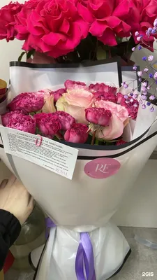 ROYAL Flowers - Долгожданный сезон Ранункулюсов😇 При взгляде на эти цветы  невольно ощущаешь нежность и вдохновение. Многие, когда видят их впервые  нераскрывшимися, считают, что это маленькие пионы, кому-то может  показаться, что это