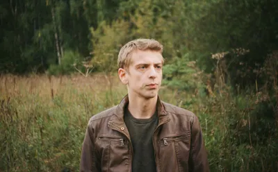 Умер 32-летний актер фильма «Полицейский с Рублевки» Ростислав Гулбис -  Вокруг ТВ.