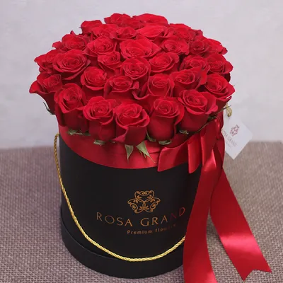 Букет "Поэзия Розы" в шляпной коробке купить за 10 990 руб. с  круглосуточной доставкой | Мосцветторгком