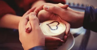 Руки влюблённых расскажут о чувствах: 9 способов держаться за руки -  Рамблер/женский