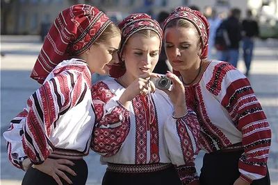 поле :: русское поле :: ямочки на щечках :: русская красавица :: венок ::  сено :: девушка / смешные картинки и другие приколы: комиксы, гиф анимация,  видео, лучший интеллектуальный юмор.