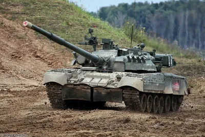 Размотали» с 10 километров: русский танк красиво разбил американскую БМП