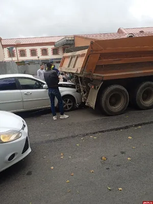 Ночная авария в Волгограде унесла жизни двух водителей |  |  Волгоград - БезФормата