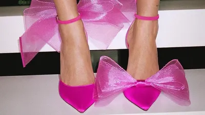 Розовые туфли с бантиками – самая популярная инстаграмная обувь: стильные  фото - Fashion
