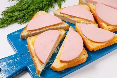 Где в Украине едят самые дорогие бутерброды с колбасой - Экономика