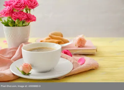 Картинки цветы на столе с чашкой кофе (68 фото) » Картинки и статусы про  окружающий мир вокруг