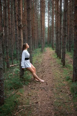 Девушки в фотосете на природе, фото