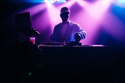 10 Tips To Perfect DJ Beat Matching Techniques | 