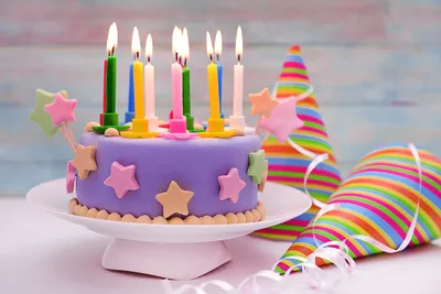 С Днем Рождения Торт Со Свечами — стоковая векторная графика и другие  изображения на тему День рождения - День рождения, Торт, Годовщина - iStock