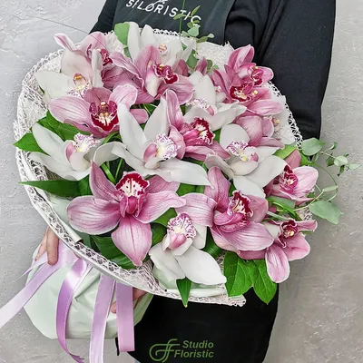 Купить Цветы в коробке Luxury Flowers Розы и орхидеи в Москве | Заказать  Цветы в коробке Luxury Flowers Розы и орхидеи недорого с доставкой