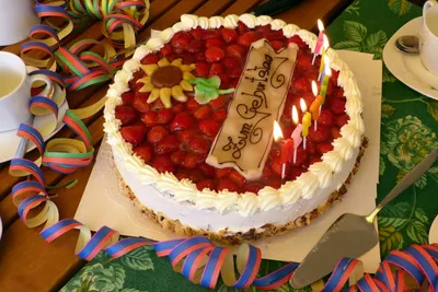 Торт в подарок на день рождения "Три шоколада" © Цветы60.рф