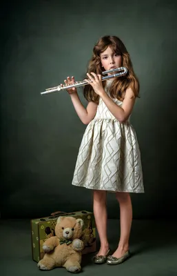 Девушка с флейтой в лесу - 73 фото