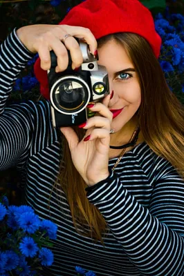 Девушка с фотоаппаратом | Photographer self portrait, Artistic fashion  photography, Girls with cameras