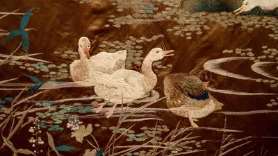 Завеса с изображением гусей на озере (фрагмент)