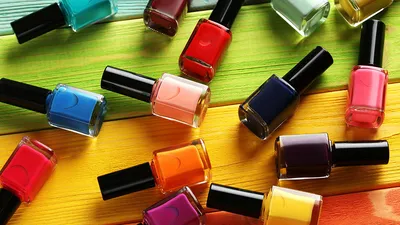 Маникюр и покрытие лаком для ногтей: как выбрать правильный вид в "Точка  красоты"