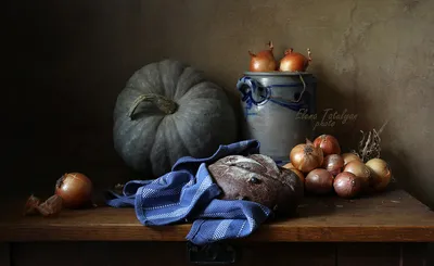 С хлебом, тыквой и луком. / фото