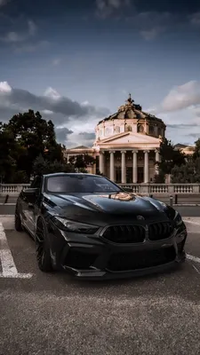 Обои на рабочий стол Машина BMW на светло-сером фоне, обои для рабочего  стола, скачать обои, обои бесплатно