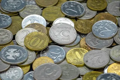 В центре Москвы нашли клад с серебряными монетами царской России — Сноб