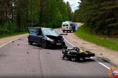 Двое мотоциклистов столкнулись и погибли под Красноярском