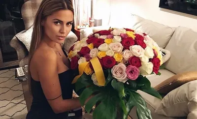 Букеты роз с доставкой: купить по выгодной цене | Заказать красивый букет  розовых роз в интернет-магазине «Свежие цветы» в Москве