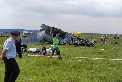 Жесткая посадка самолета с парашютистами в Кузбассе, 7 человек погибли.  Видео - , Sputnik Кыргызстан