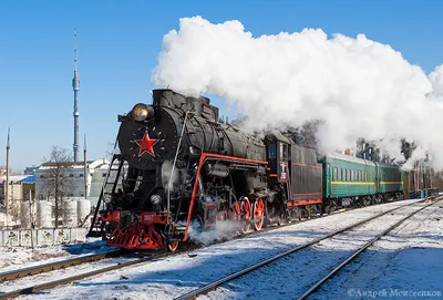 Паровозы, паровозы, а я маленький такой...