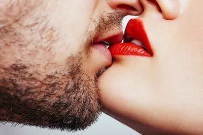 Как правильно целоваться: 10 секретов идеального поцелуя 💋 | theGirl