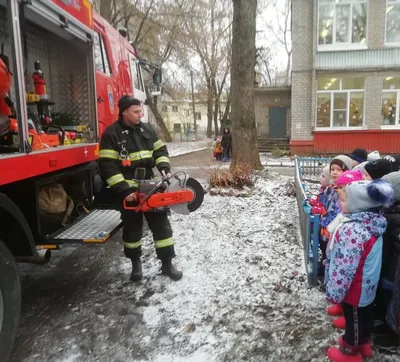 Видео с пожарными в Риддере: уснули вповалку на пепелище