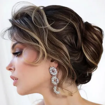 Прически на выпускной 2019-2020 на короткие волосы фото_17 | Medium length  hair styles, Updos for medium length hair, Classic wedding hair