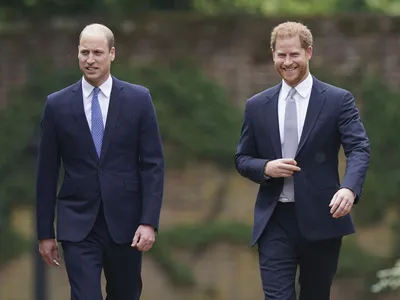 Королевский эксперт раскрыл секрет, почему принцы Уильям и Гарри  подростками попали в беду