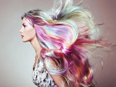 Девушка с разноцветными волосами в стиле пони Радуги — Рисунки на аву |  Дисней силуэты, Рисунки, Пони