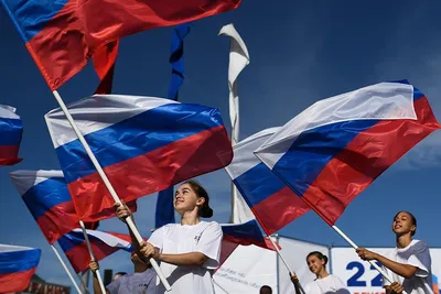 Купить российский флаг с буквой Z и надписью "Своих не бросаем"