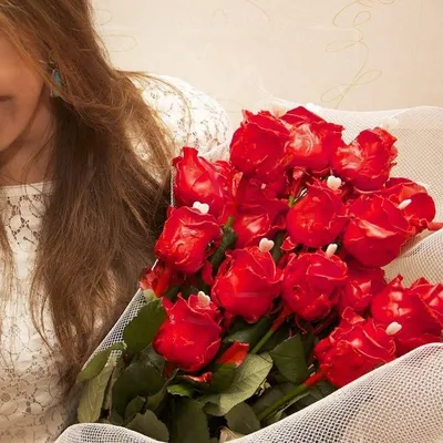 Букет 17 красных восковых роз с сердечком купить с доставкой в СПб