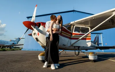 Романтический полет на самолете - Незабываемое свидание в небе!