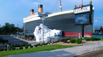 Титаник найден на дне Атлантики 36 лет назад: нос и корма лежат в 600  метрах друг от друга