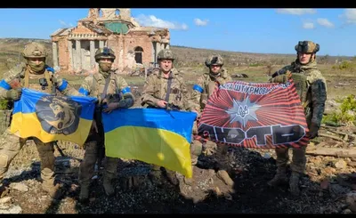 В Кремле отреагировали на скандал с украинским флагом в РУДН — Секрет фирмы