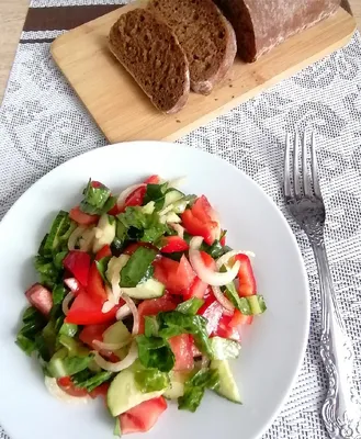 Грузинский овощной салат - Ресторан Грузинской кухни Гиви Иванович