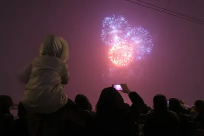 В Петербурге прогремел салют в честь Дня защитника Отечества